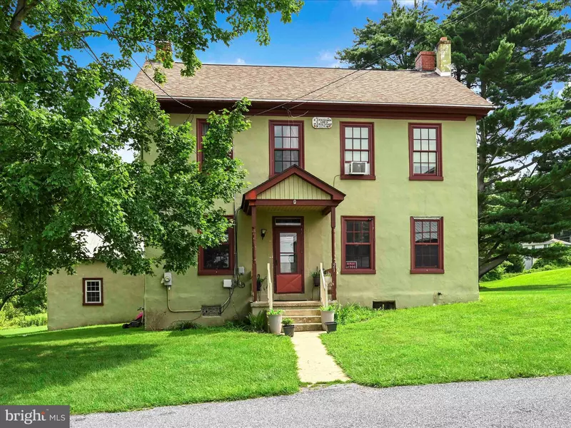21 SPANGSVILLE RD, Boyertown, PA 19512