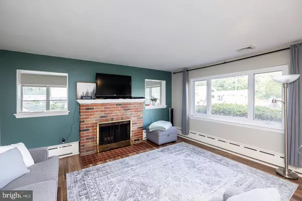 Vineland, NJ 08361,208 OAKLAWN TER