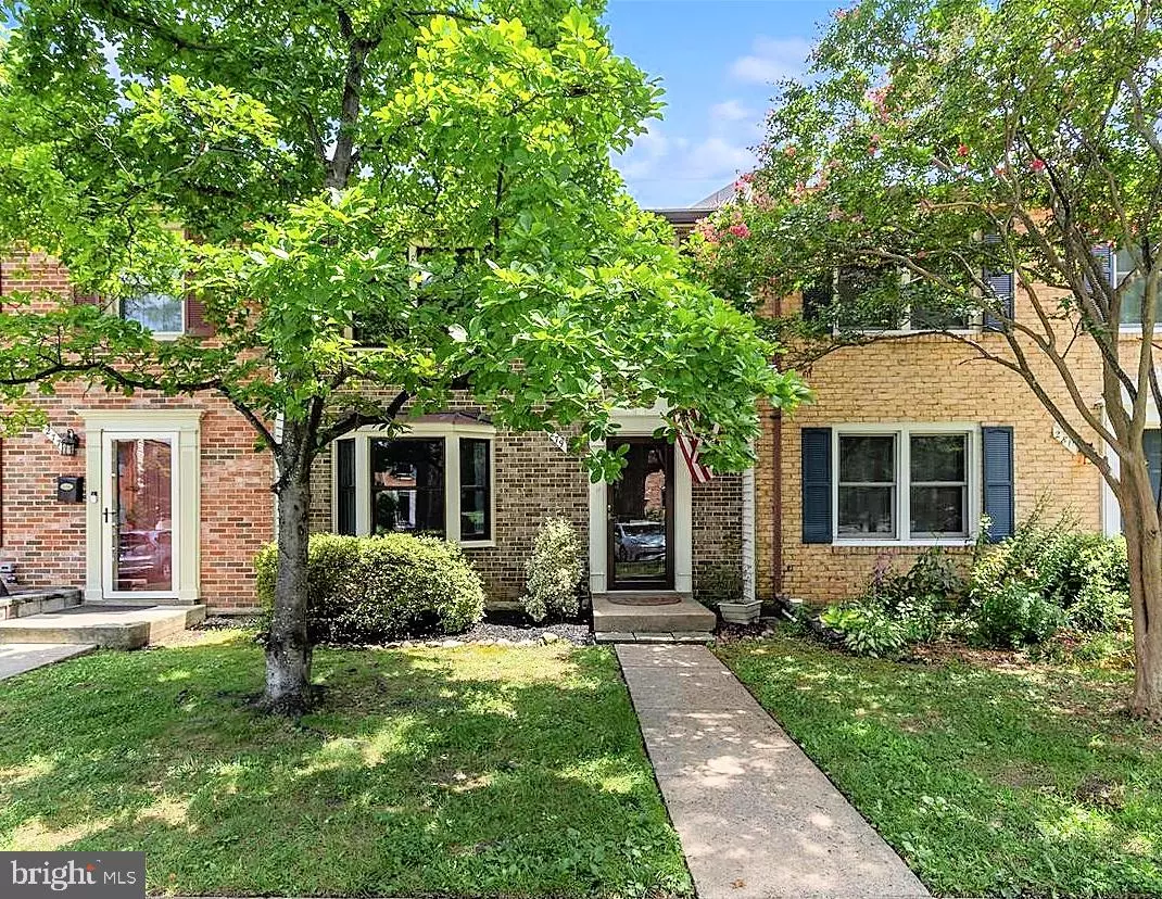 Falls Church, VA 22046,279 GUNDRY DR