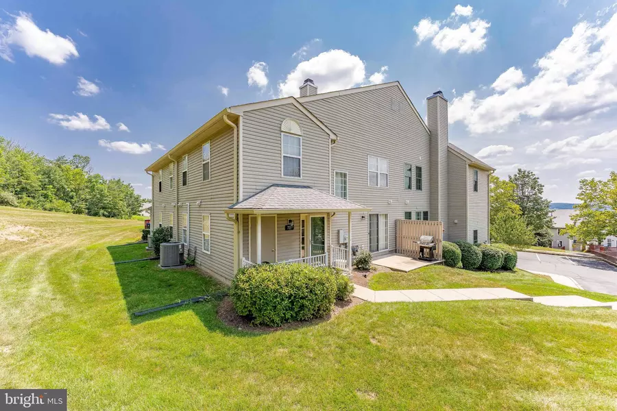 719 THORNHILL DR, Collegeville, PA 19426
