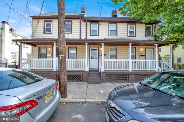 Bordentown, NJ 08505,110--114 CROSSWICKS ST #112