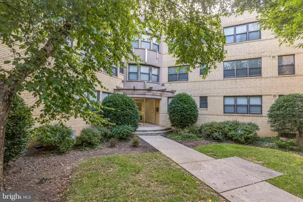 Washington, DC 20032,212 OAKWOOD ST SE #115