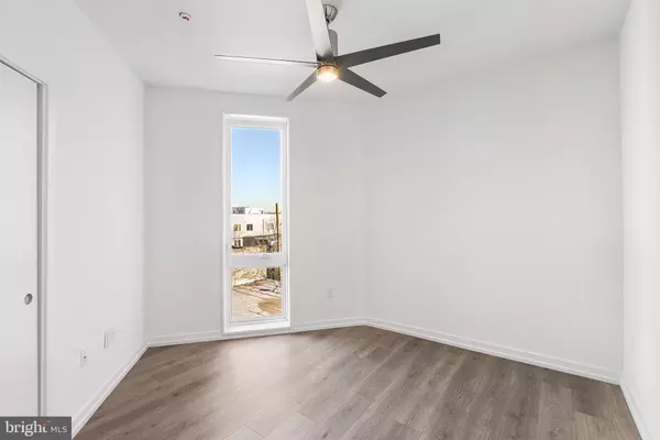 Philadelphia, PA 19122,1229 N FRONT ST #4B