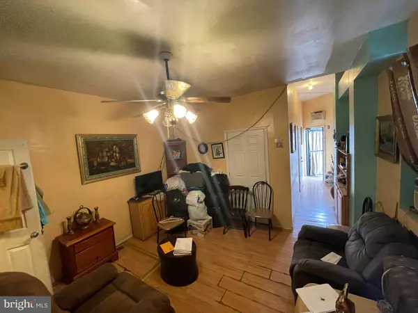 Philadelphia, PA 19140,4063 N 6TH ST