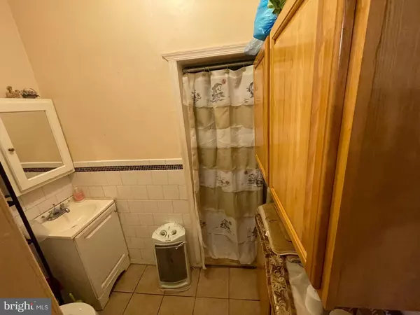 Philadelphia, PA 19140,4063 N 6TH ST