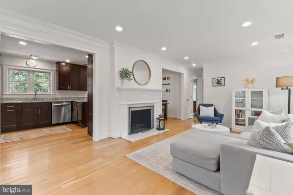 Alexandria, VA 22308,7935 WELLINGTON RD