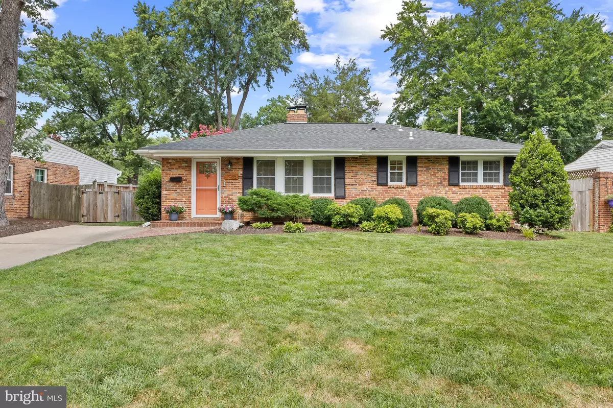Alexandria, VA 22308,7935 WELLINGTON RD