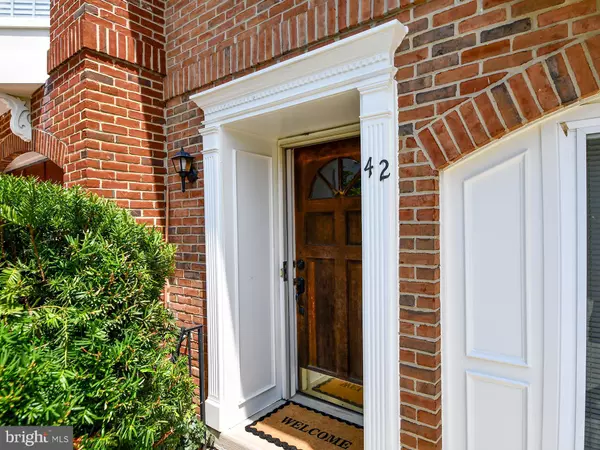 Frederick, MD 21702,42 VICTORIA SQ