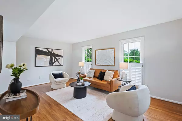 Vienna, VA 22181,2801 SHAWN LEIGH DR