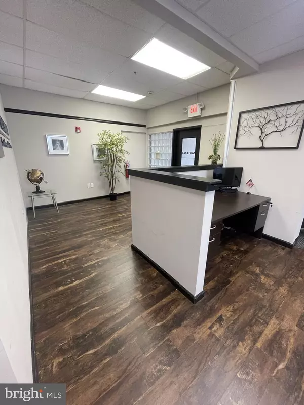 1200 VETERANS HWY #D-7, Bristol, PA 19007