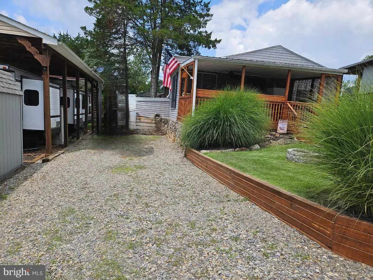 Falling Waters, WV 25419,BLOCK 20 LOT 16 OLD FACEFUL ST