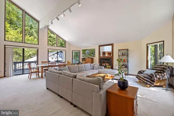 Manassas, VA 20112,10729 RIVER RUN DR