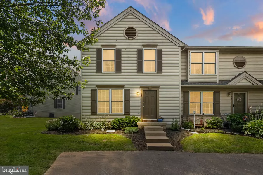 427 BANYAN CIRCLE DR, Lancaster, PA 17603