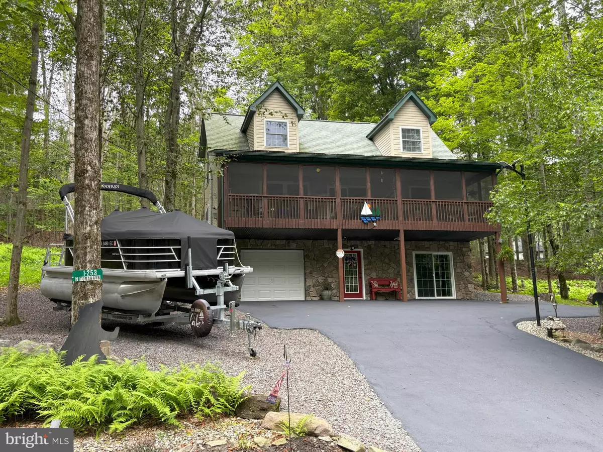 Lake Ariel, PA 18436,1013 TOMAHAWK RD