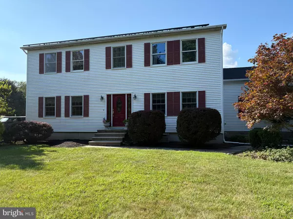Columbus, NJ 08022,12 N HOCKEY DR