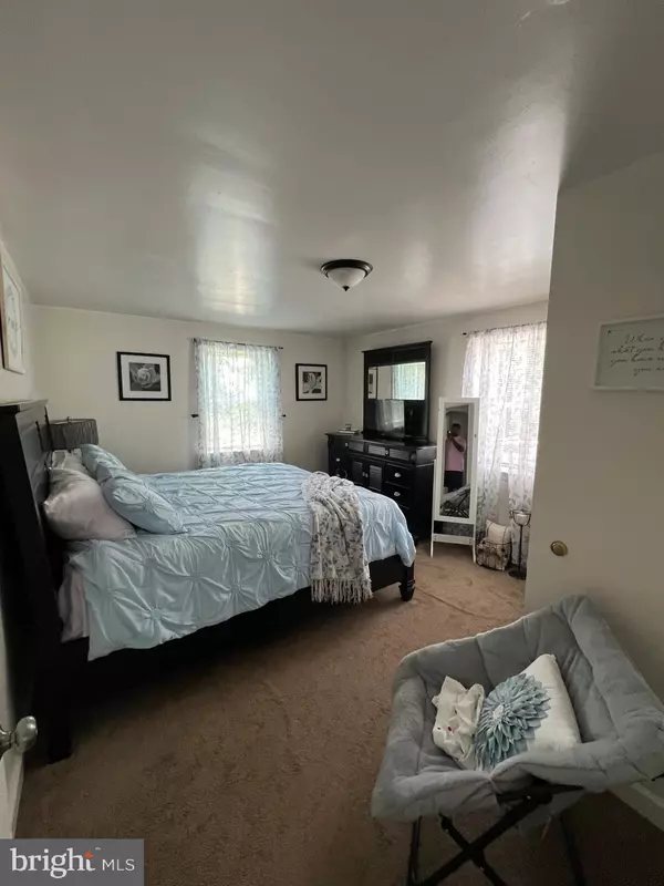 Leola, PA 17540,92 W MAIN ST