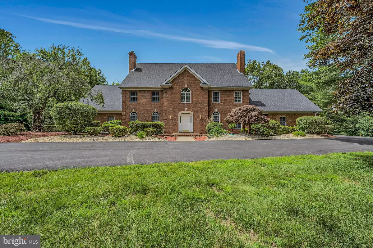 Mountain Top, PA 18707,383 S MAIN RD