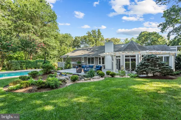 Great Falls, VA 22066,10332 ECLIPSE LN