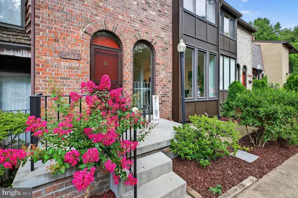 Annandale, VA 22003,4953 ORISKANY DR