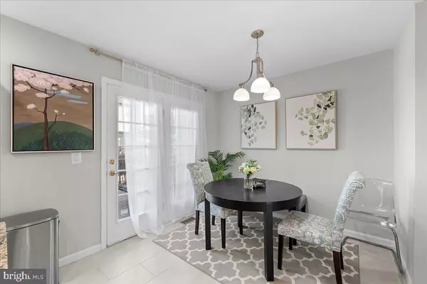 Centreville, VA 20121,6201 BELLA DR