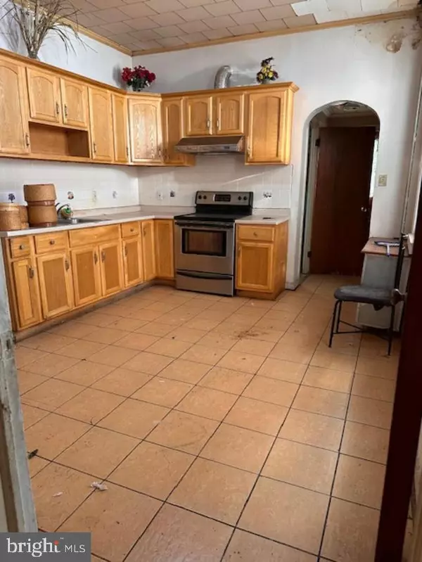 Philadelphia, PA 19145,1830 S 17TH ST