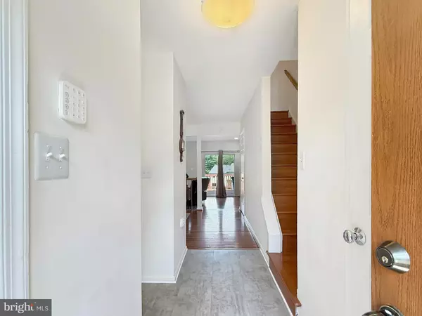 Rockville, MD 20852,1045 COPPERSTONE CT