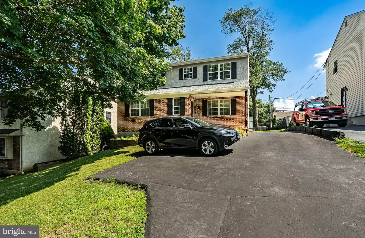 Havertown, PA 19083,421 E EAGLE RD