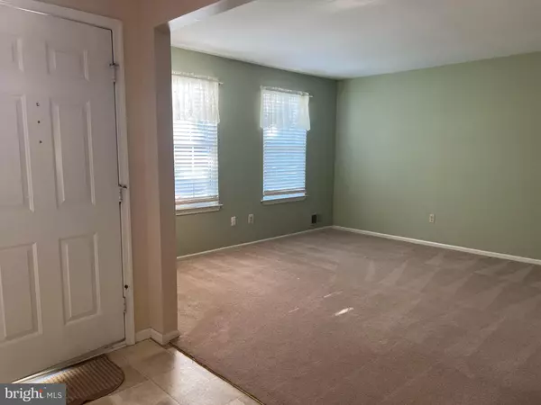 Eastampton, NJ 08060,4 WOODSTONE CT