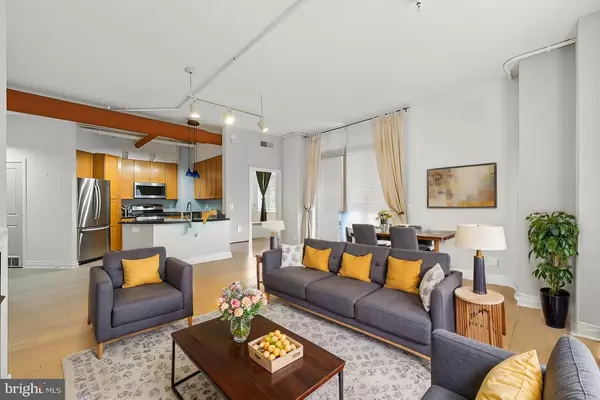 Fairfax, VA 22033,4490 MARKET COMMONS DR #202