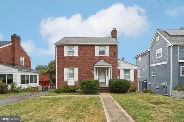 Arlington, VA 22205,6033 19TH RD N