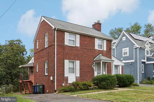 Arlington, VA 22205,6033 19TH RD N