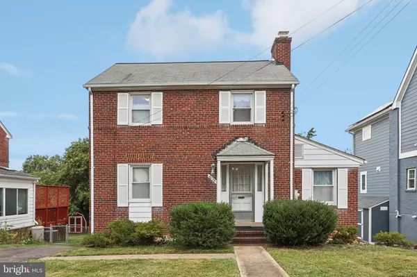 6033 19TH RD N, Arlington, VA 22205