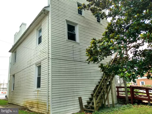 Greencastle, PA 17225,26-28 N CARLISLE ST