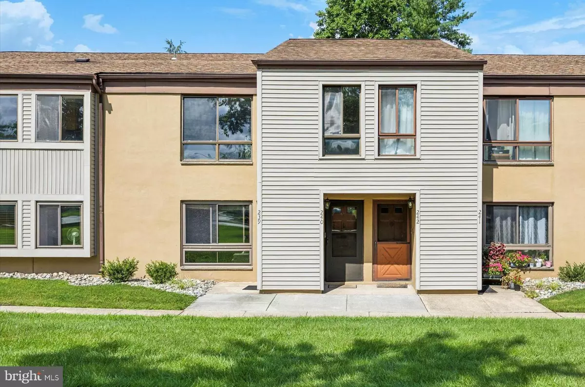 Marlton, NJ 08053,240 JAMES CT
