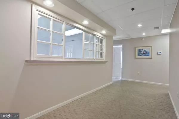 Ellicott City, MD 21042,5018 DORSEY HALL DR #104