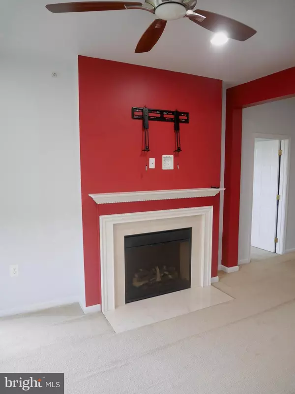 Capitol Heights, MD 20743,1321 KAREN BLVD #504