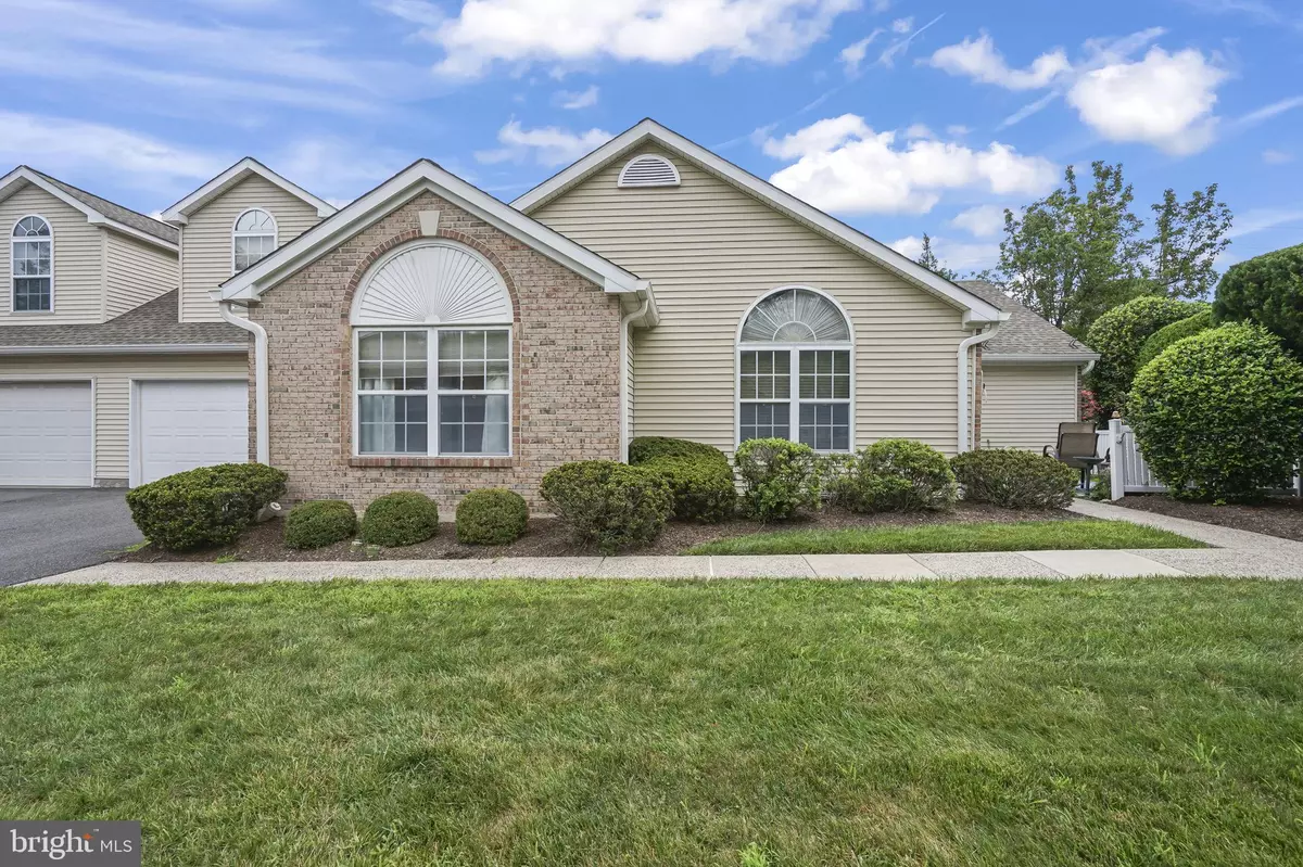 Trenton, NJ 08648,84 POINT CT