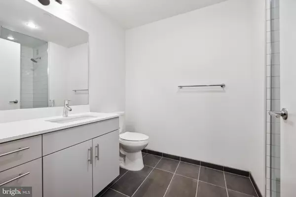 Philadelphia, PA 19123,569 N 5TH STREET #211