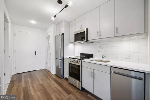 Philadelphia, PA 19123,569 N 5TH STREET #211