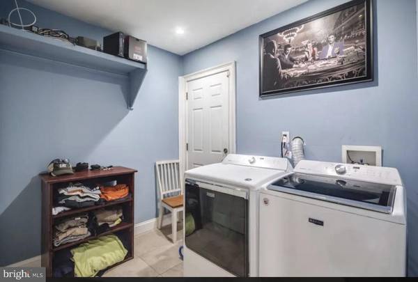 Philadelphia, PA 19145,2214 S BOUVIER ST
