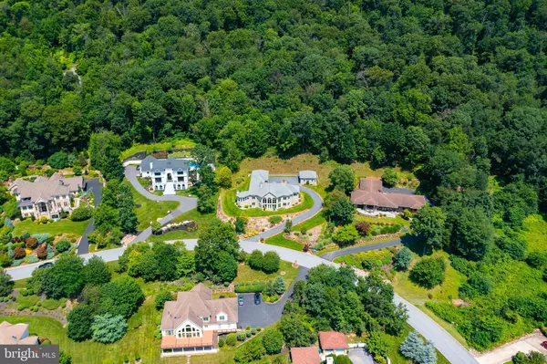 Enola, PA 17025,522 HALYARD WAY