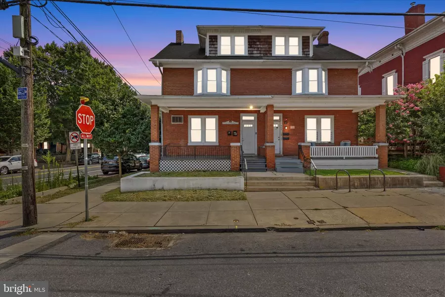 402 W JAMES ST, Lancaster, PA 17603
