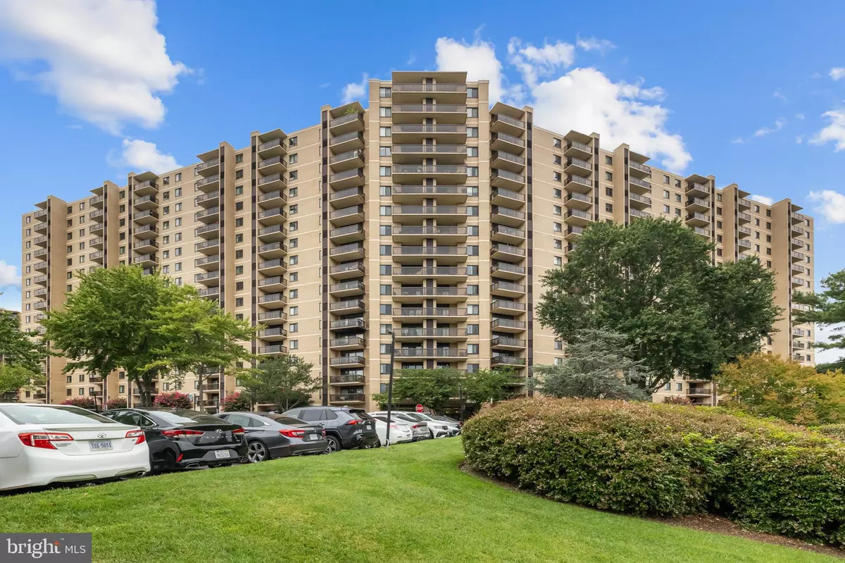 Alexandria, VA 22304,203 YOAKUM PKWY #1406