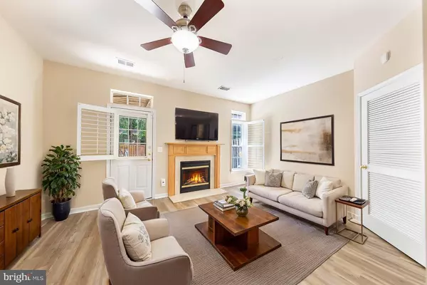 Alexandria, VA 22306,2977 HUNTINGTON GROVE SQ