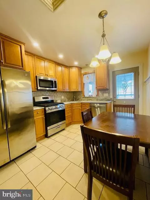 Philadelphia, PA 19145,2843 S 17TH ST