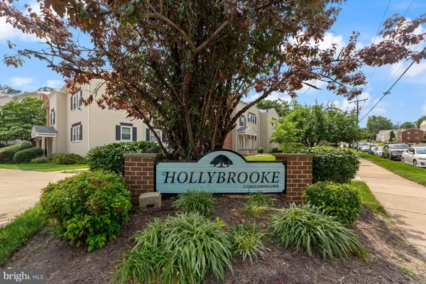 Falls Church, VA 22044,3055 PATRICK HENRY DR #101