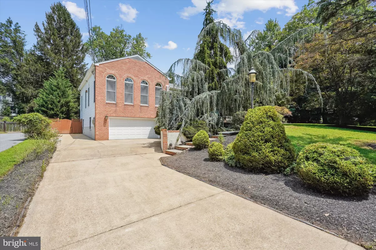 Rockville, MD 20850,13601 VALLEY DR