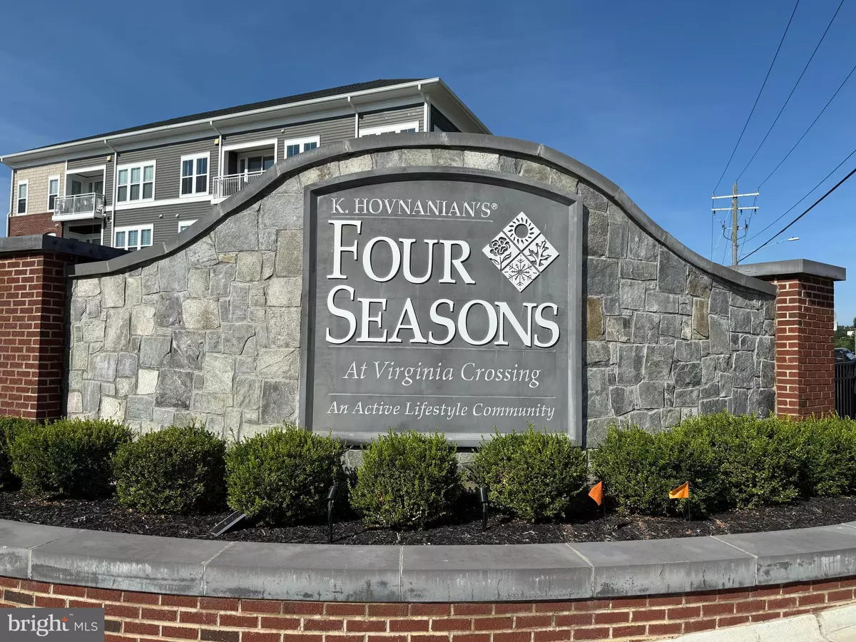 Woodbridge, VA 22193,13970 ENGLEFIELD DR #303