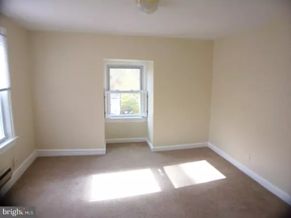Abington, PA 19001,1643 ROCKWELL RD #5