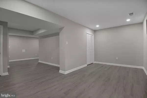 Falls Church, VA 22043,2792 TREVINO LN